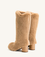 Bottes Isabella en fausse fourrure à tige plissée - Beige